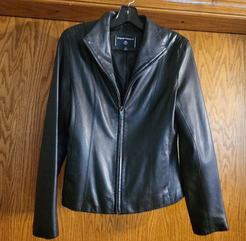 Sportscraft Women's Sleek Black Leather Jacket
